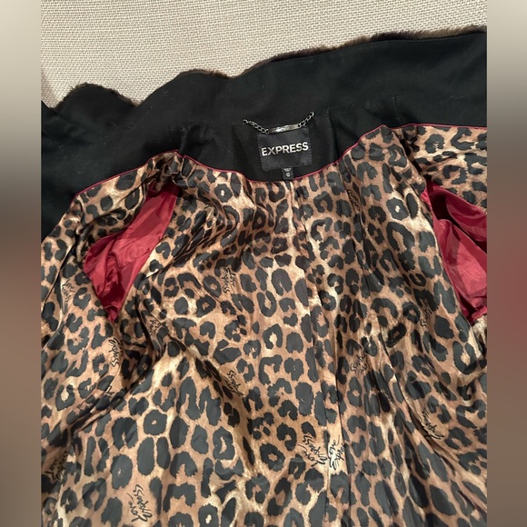 Express - Picture 8 of 10